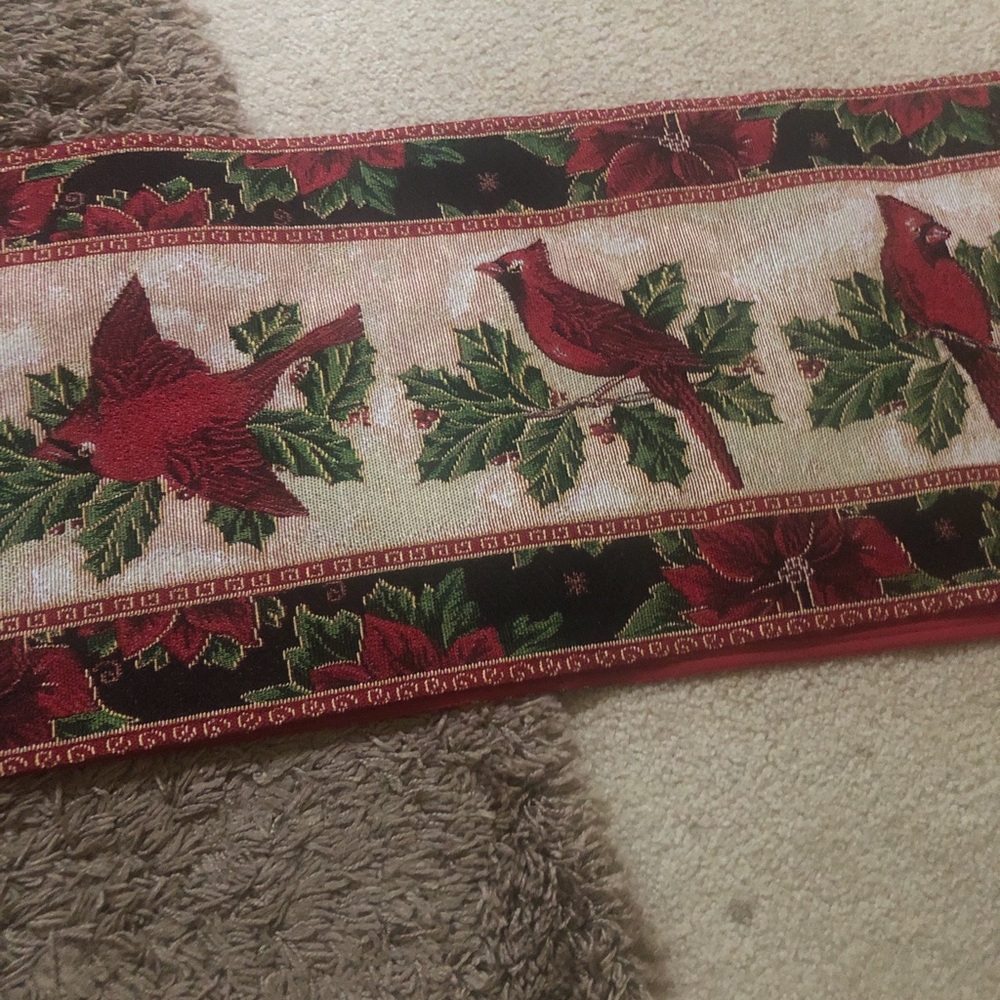 Cardinal Holiday Tapestry table Runner in Red and Green